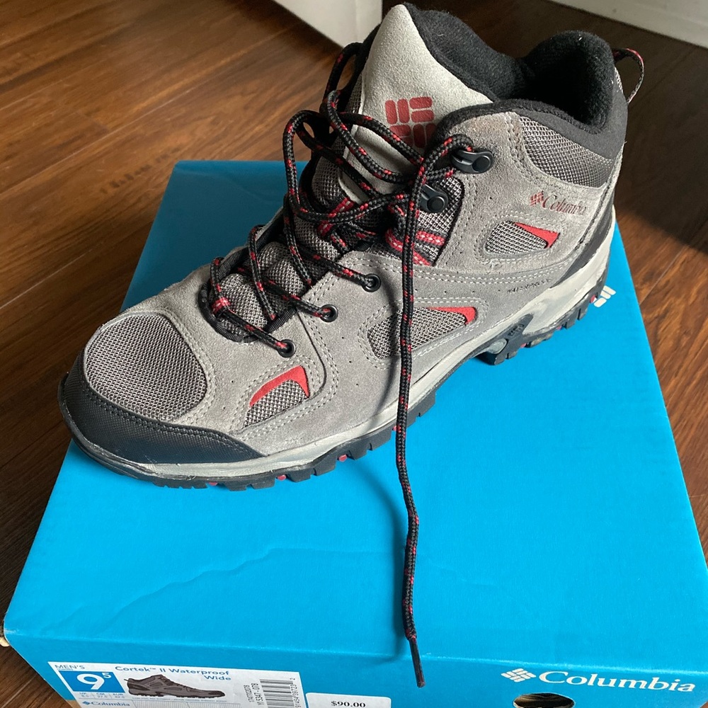 Columbia men’s hiking boots